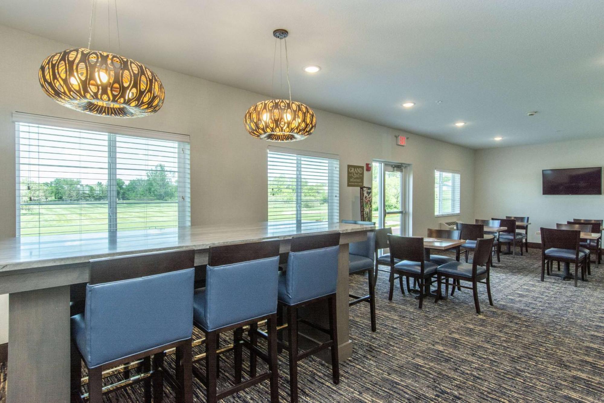 Little Crow Resort & Conference, Trademark By Wyndham Spicer Extérieur photo