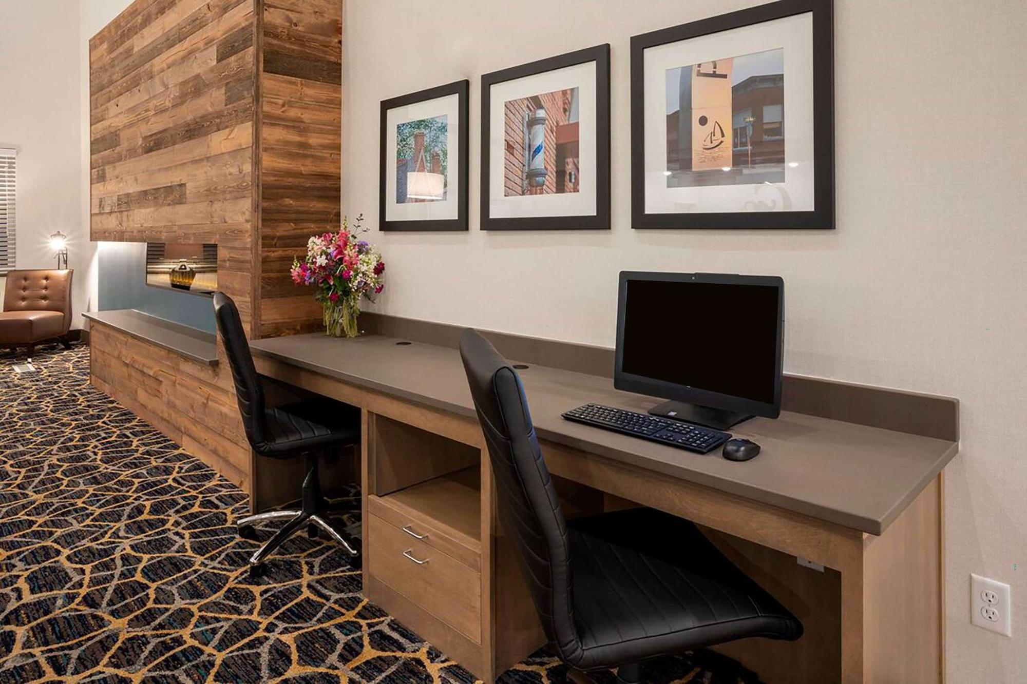Little Crow Resort & Conference, Trademark By Wyndham Spicer Extérieur photo