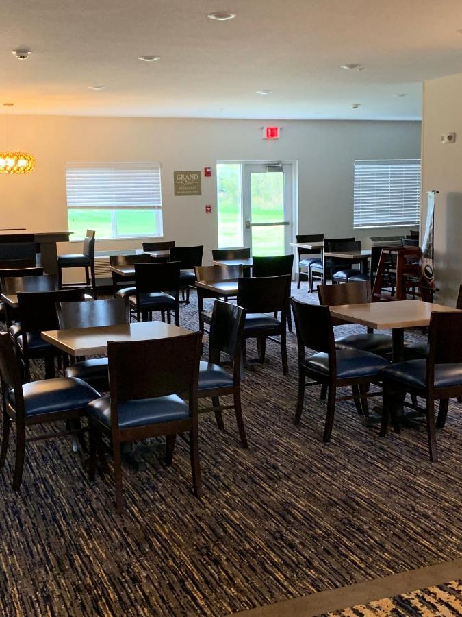 Little Crow Resort & Conference, Trademark By Wyndham Spicer Extérieur photo